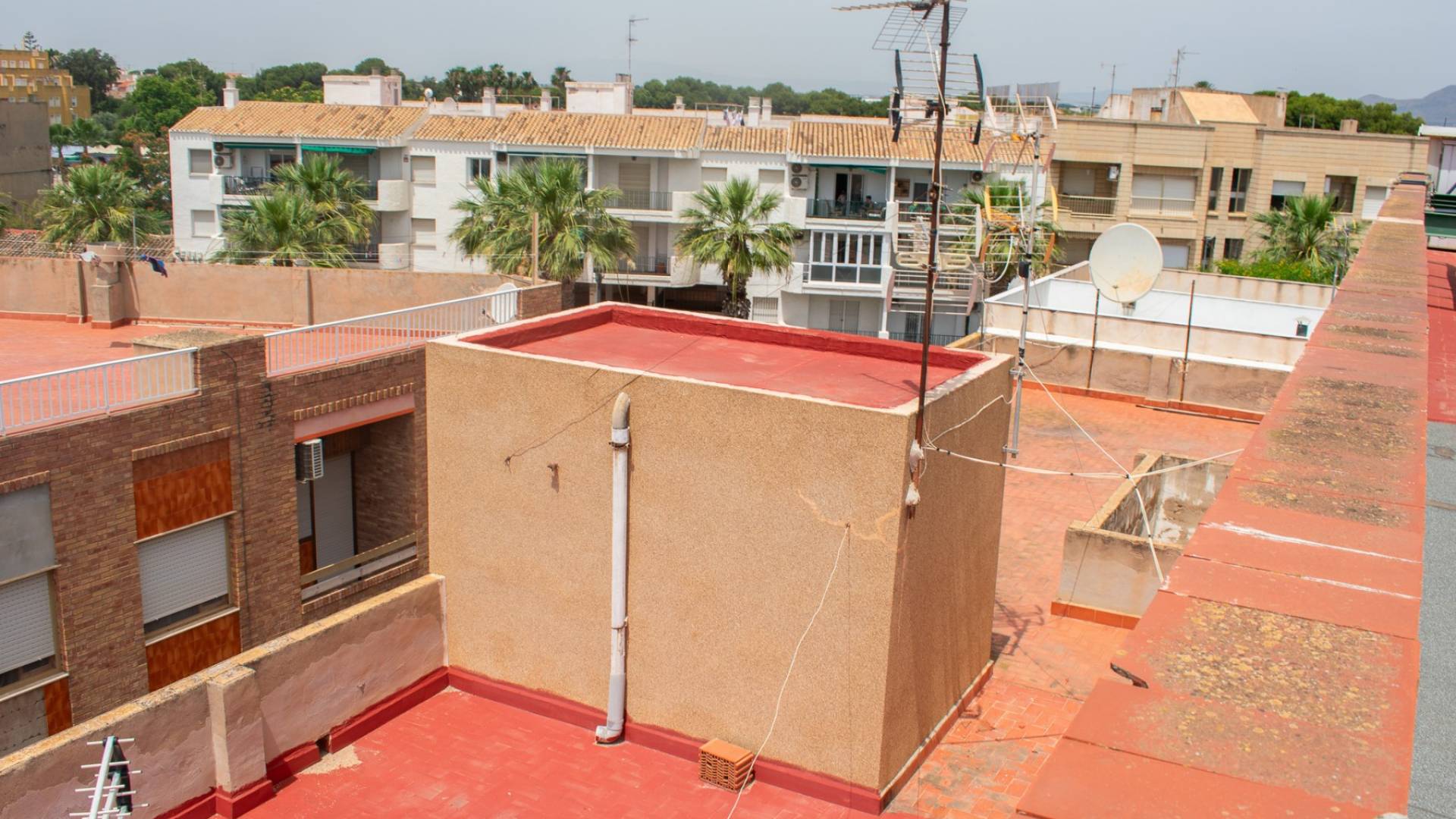 Segunda Mano - Edificio - Los Alcázares