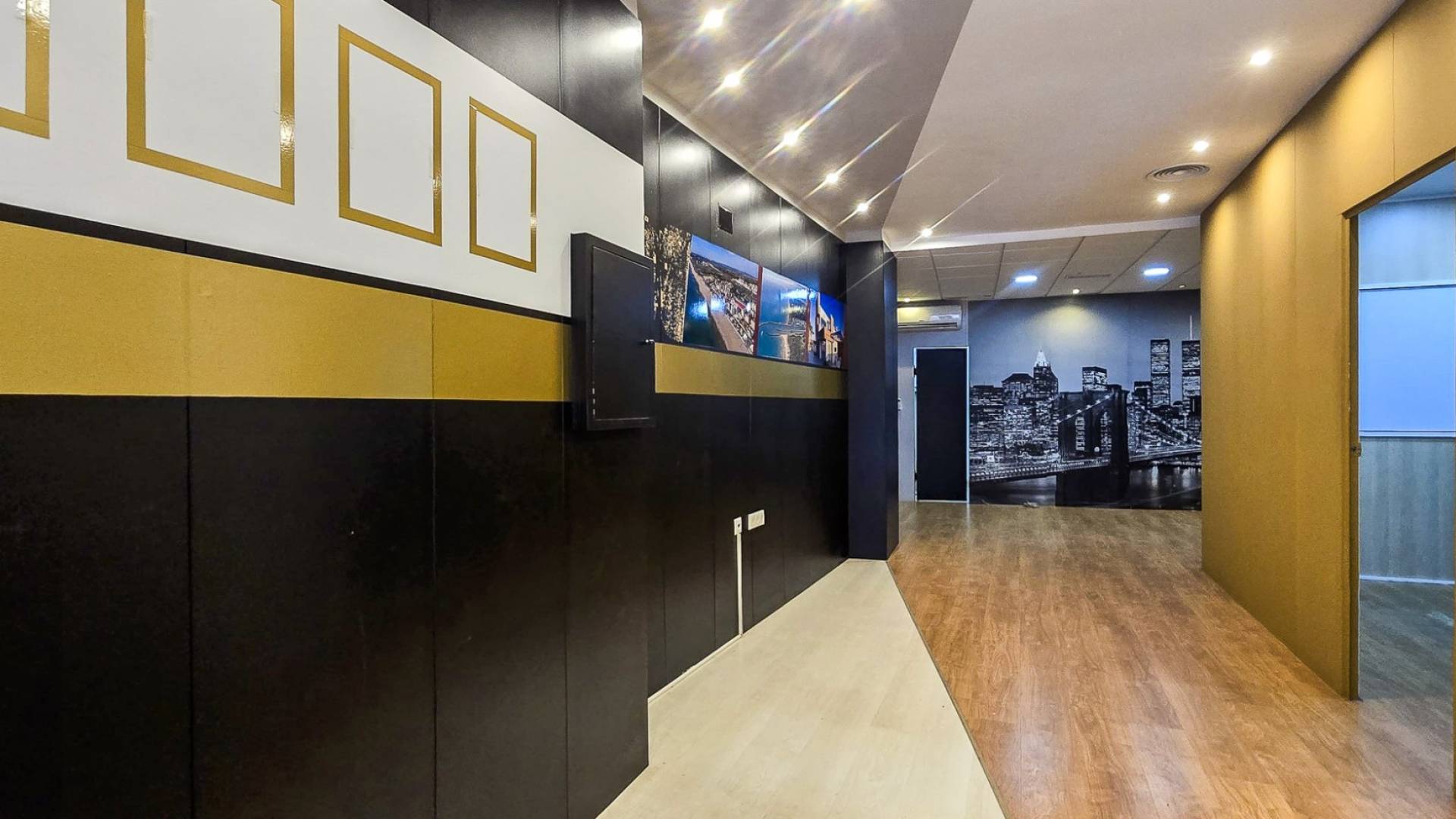 Segunda Mano - Local Comercial - Guardamar del Segura - Centro