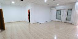 Segunda Mano - Local Comercial - Torrevieja - Centro