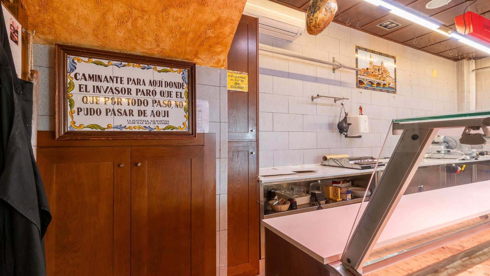 Segunda Mano - Local Comercial - Torrevieja - Paseo maritimo