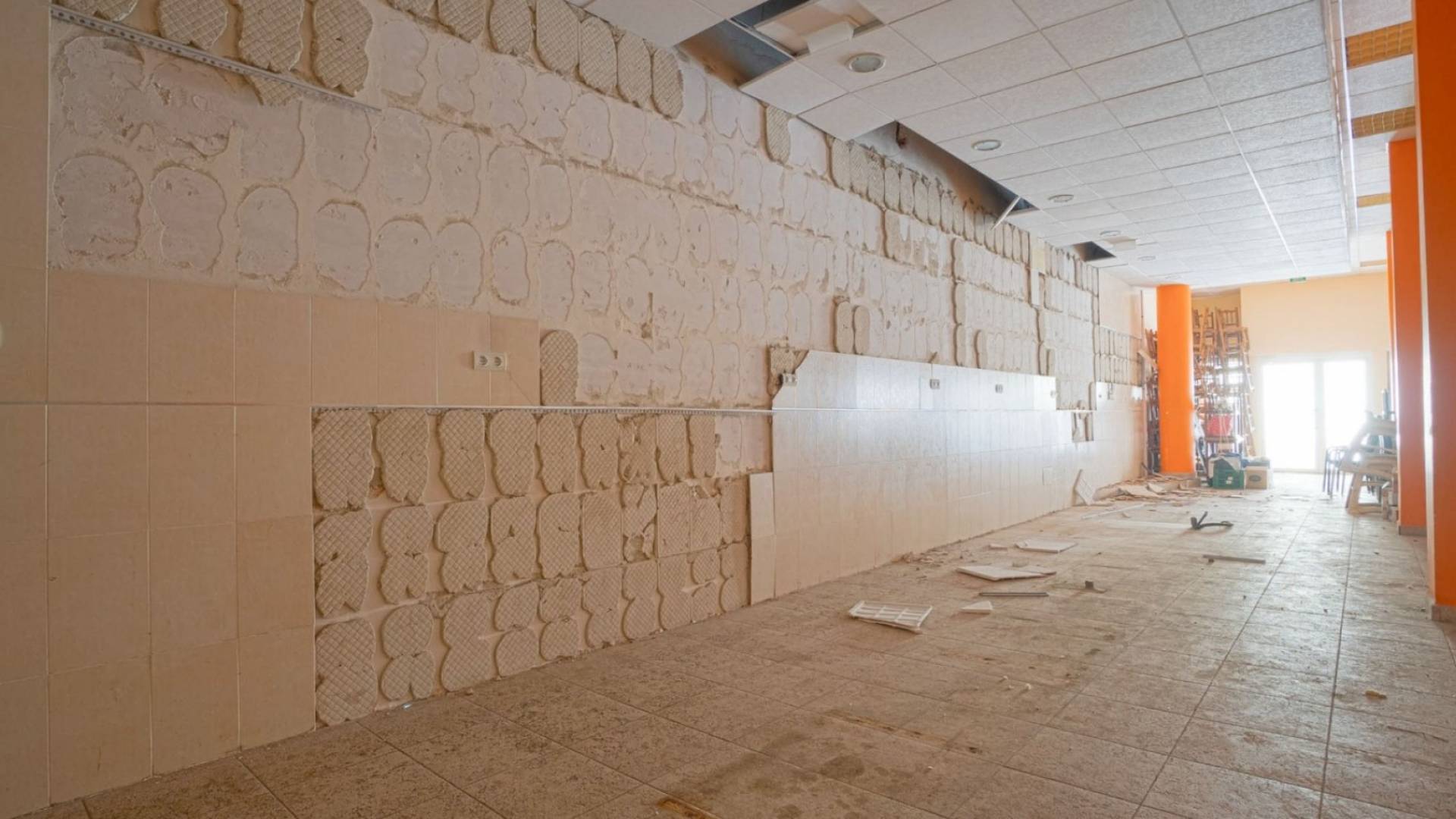 Segunda Mano - Local Comercial - Torrevieja