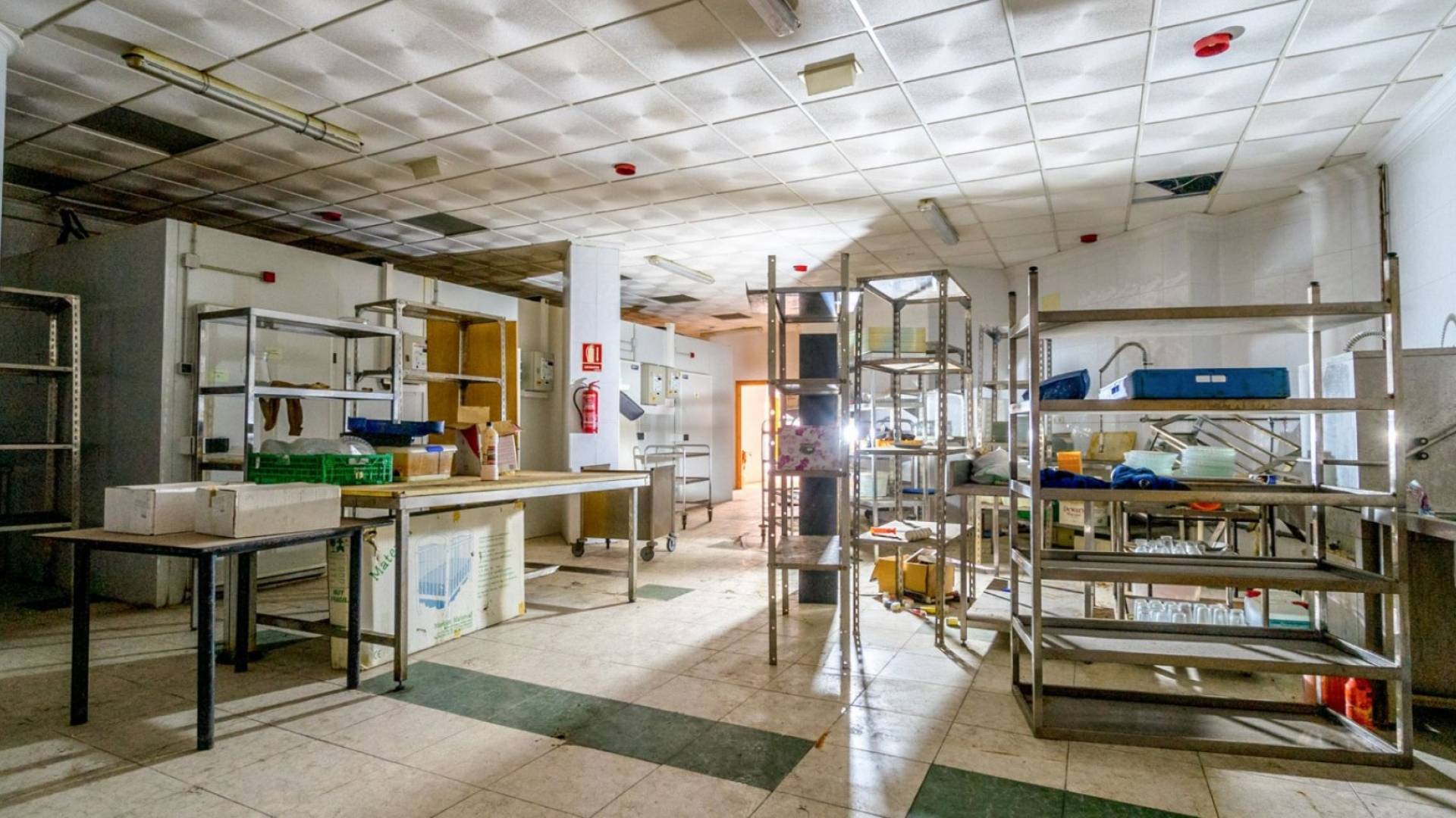 Segunda Mano - Local Comercial - Torrevieja