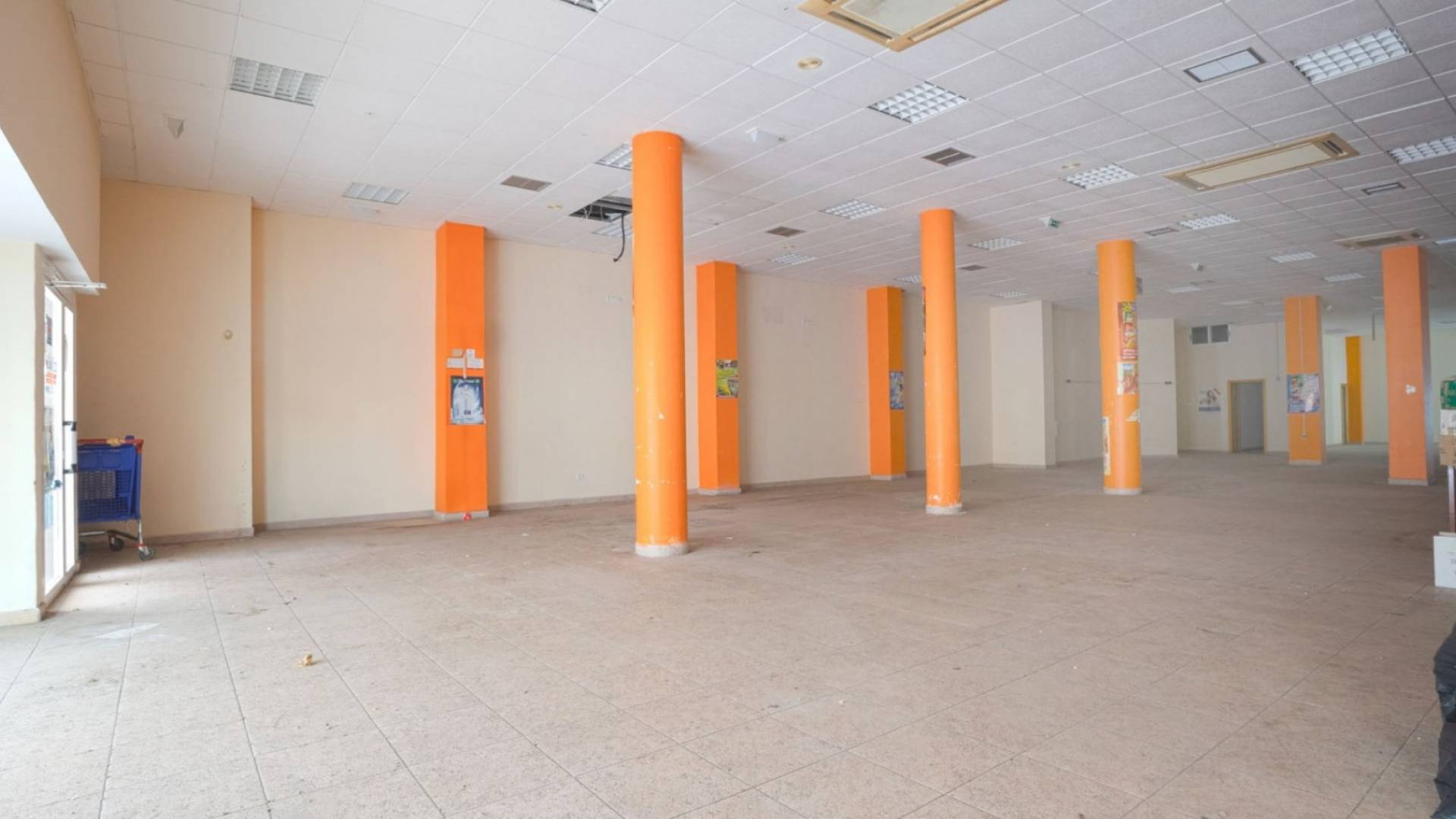 Segunda Mano - Local Comercial - Torrevieja