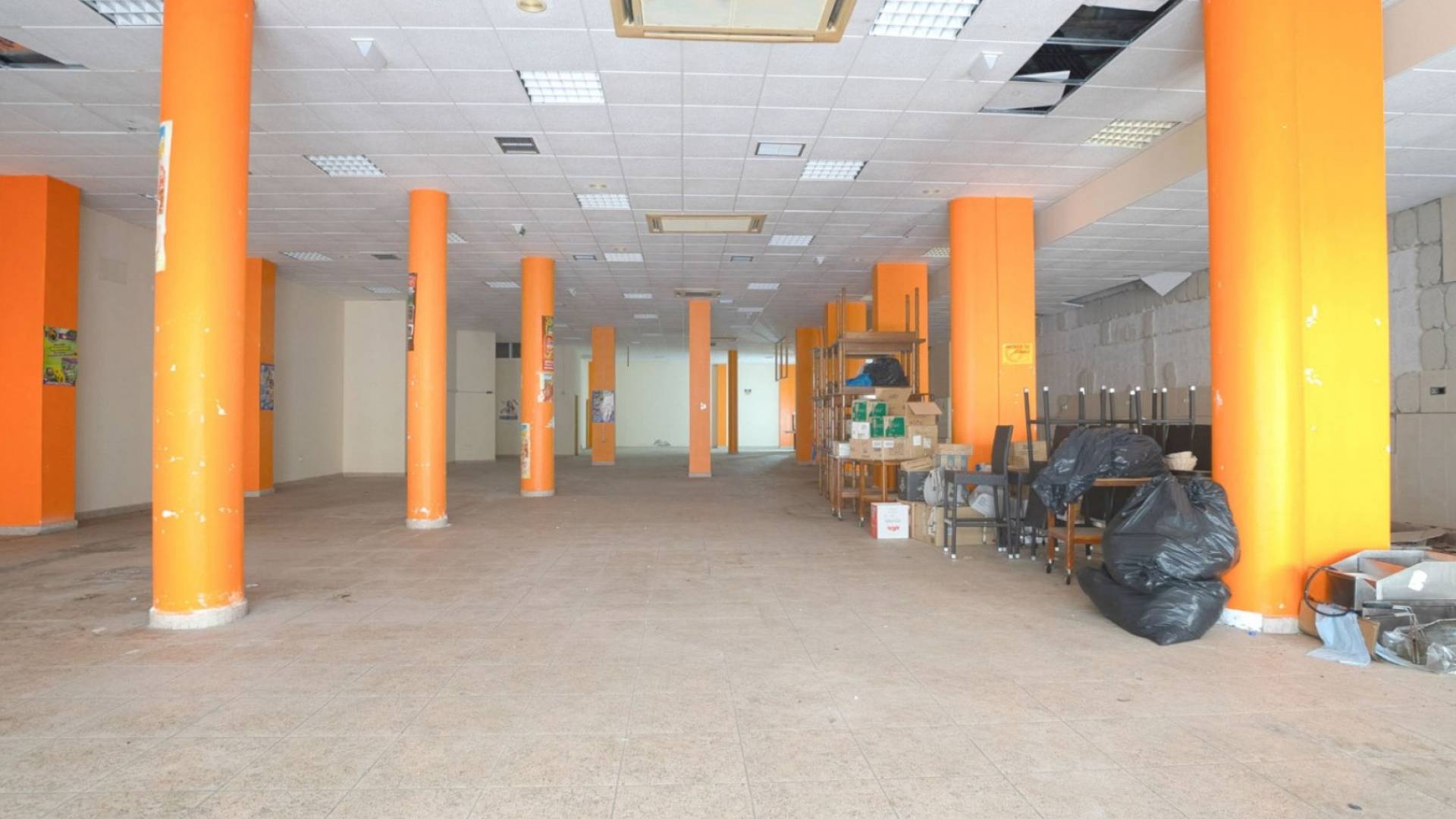 Segunda Mano - Local Comercial - Torrevieja