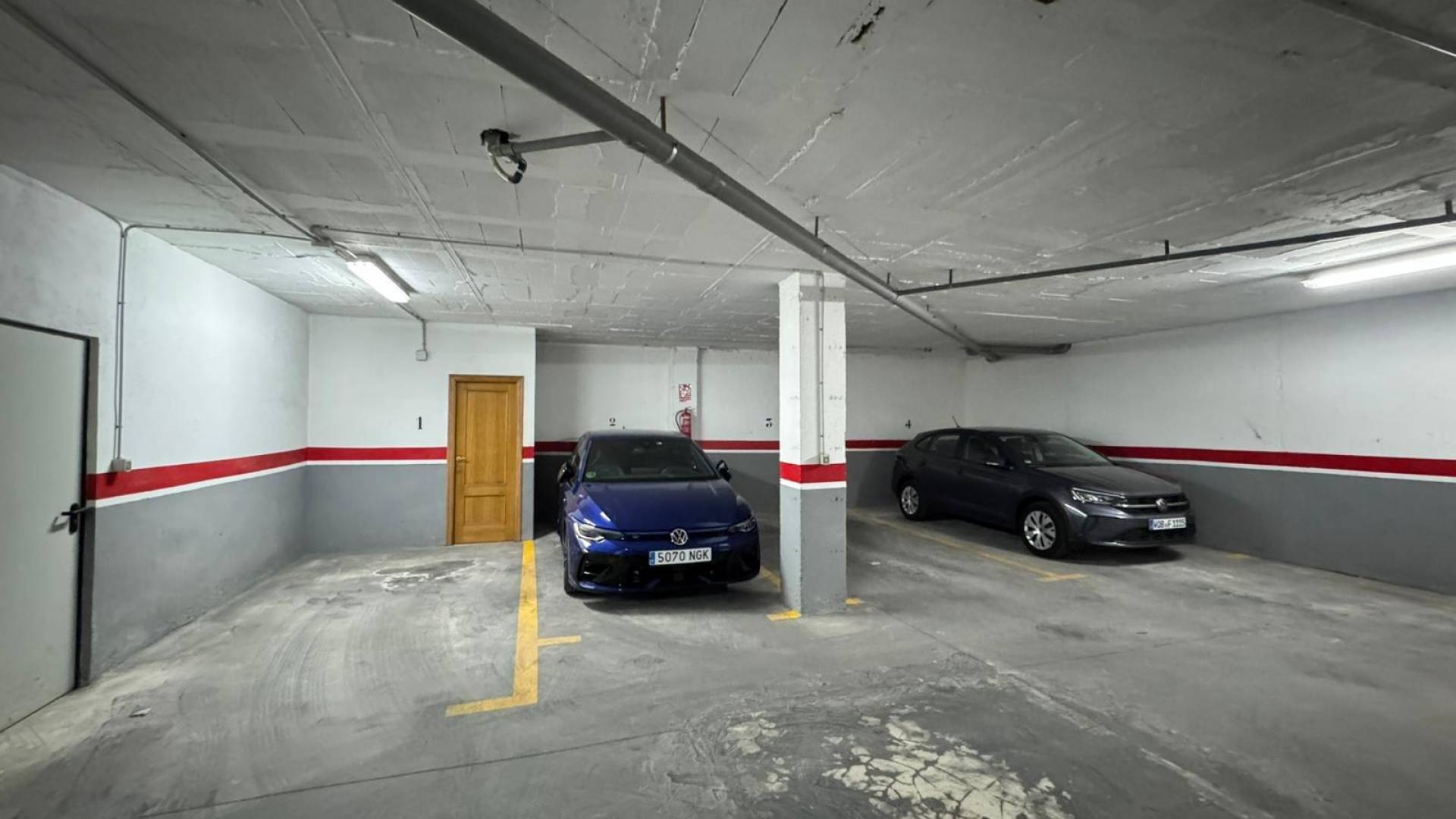 Segunda Mano - Plaza de aparcamiento / Garaje - Torrevieja - torrevieja