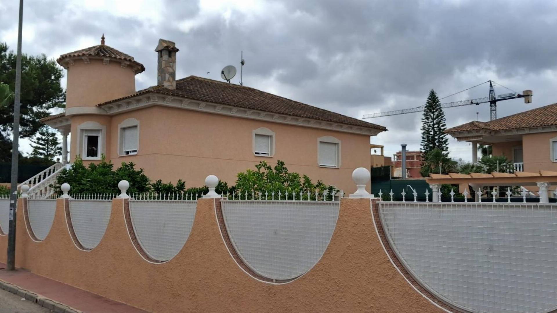 Segunda Mano - Villa independiente - Benferri - BENFIS PARK