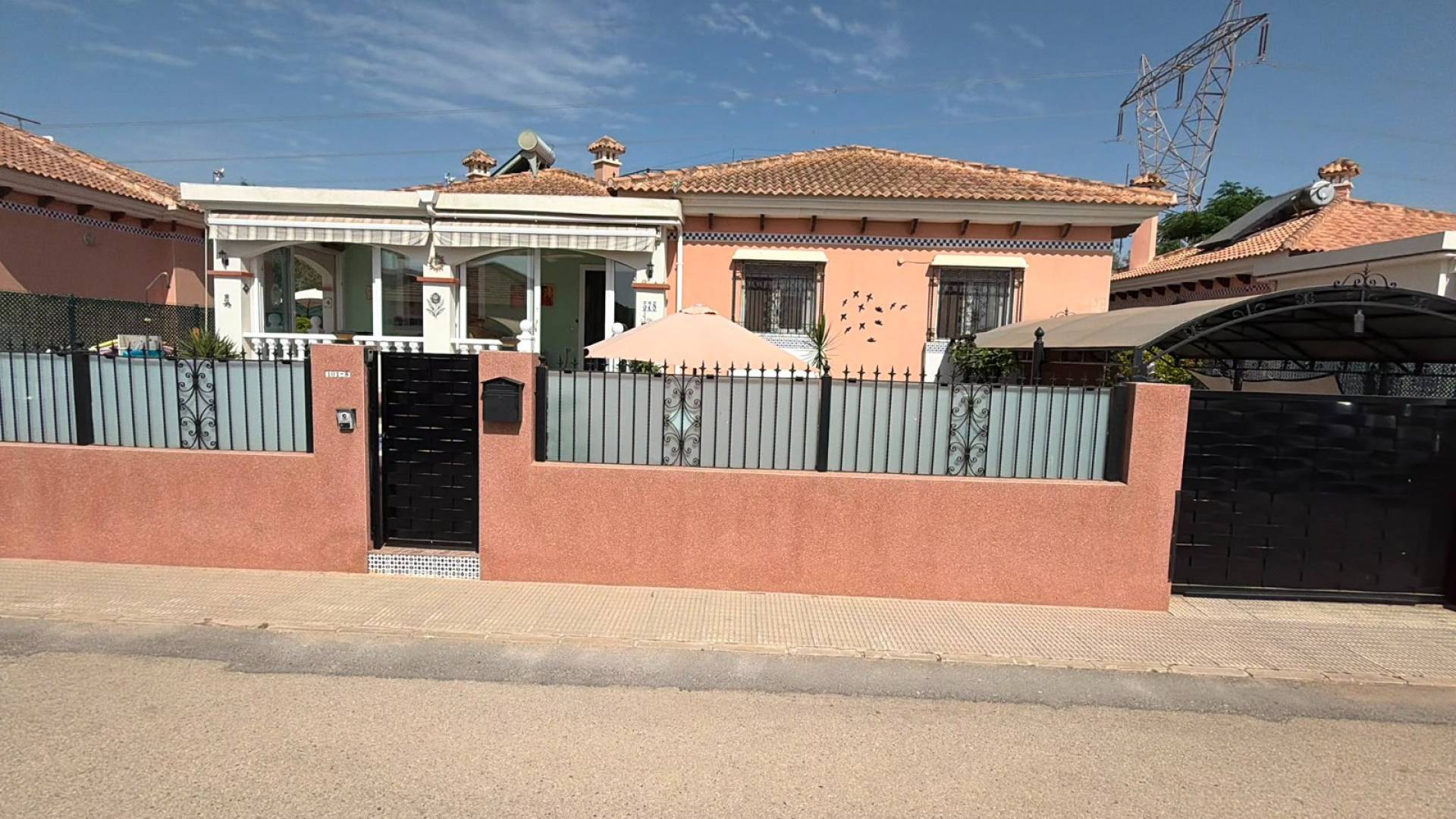 Segunda Mano - Villa independiente - Los Montesinos - La Herrada