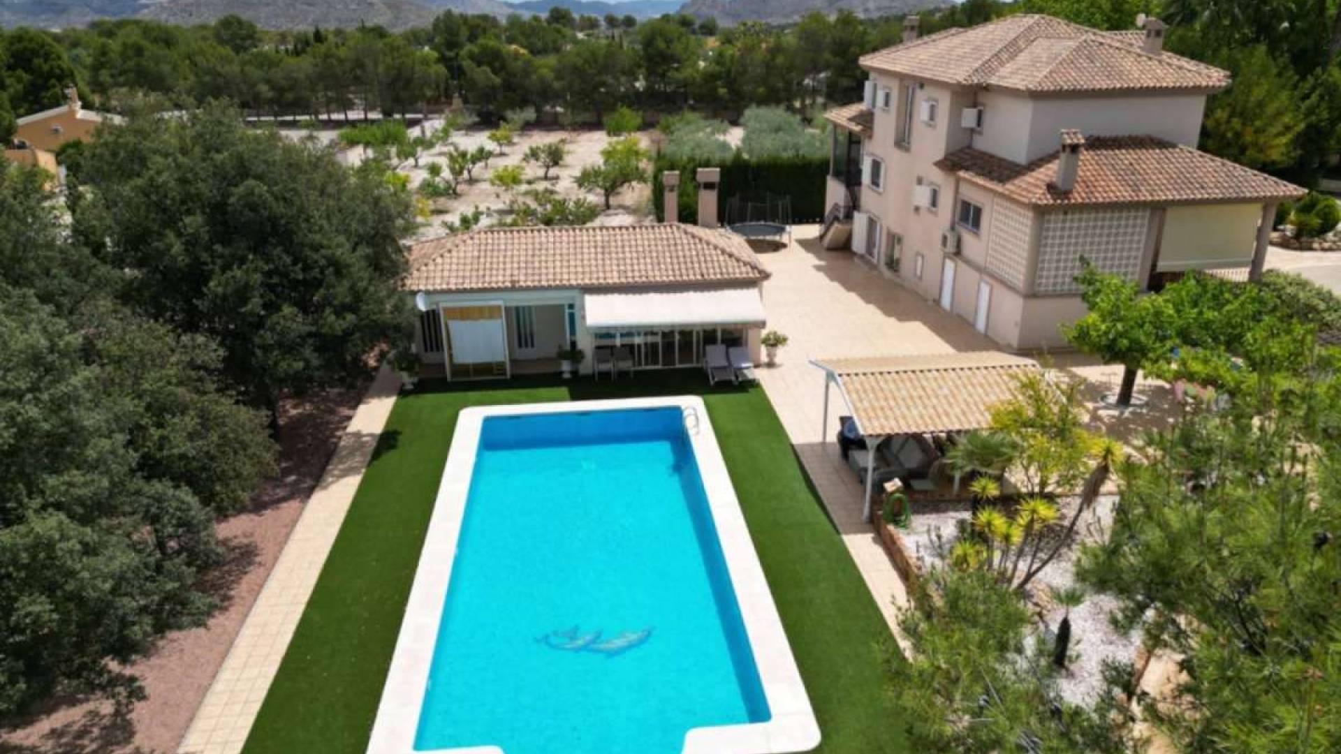 Segunda Mano - Villa independiente - Monóvar