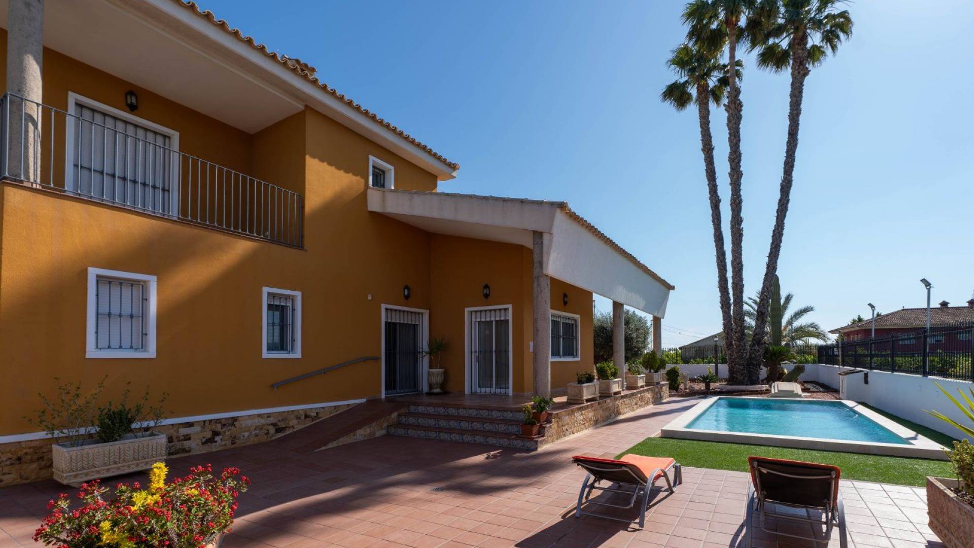 Segunda Mano - Villa independiente - Orihuela - Correntías Medias