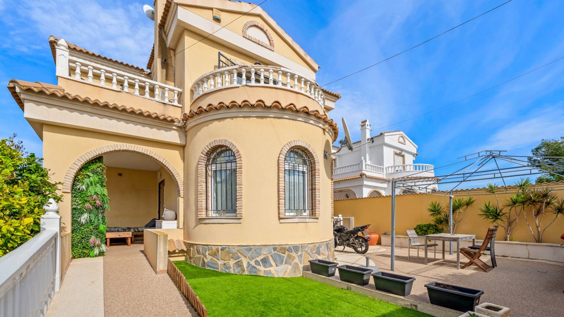 Segunda Mano - Villa independiente - Orihuela Costa - Castillo de Don Juan