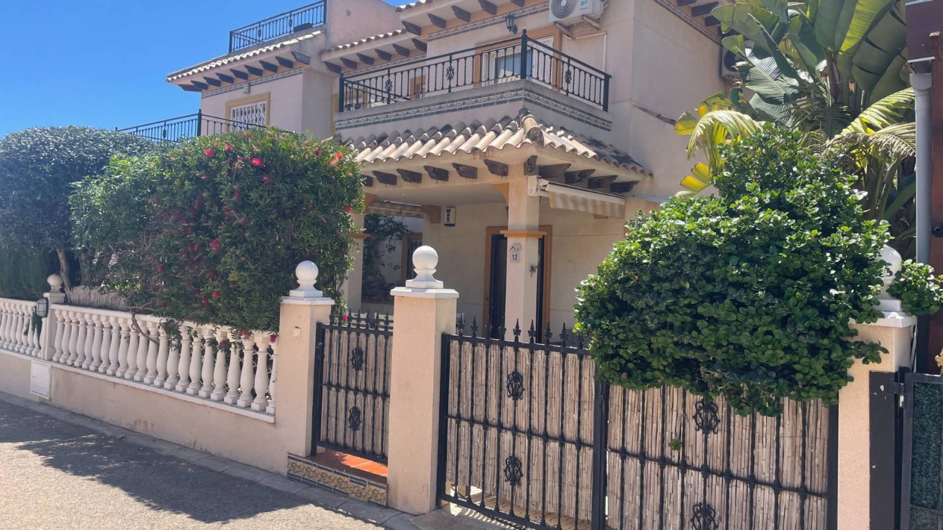 Segunda Mano - Villa independiente - Orihuela Costa - La Regia