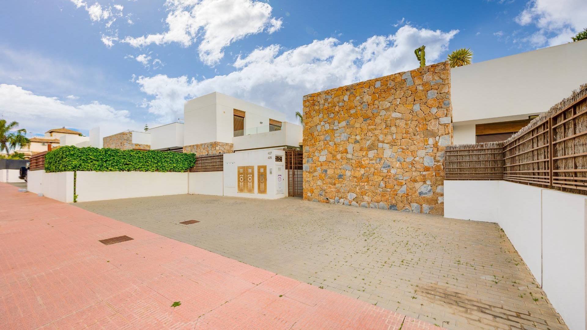 Segunda Mano - Villa independiente - Orihuela Costa - Lomas de Cabo Roig