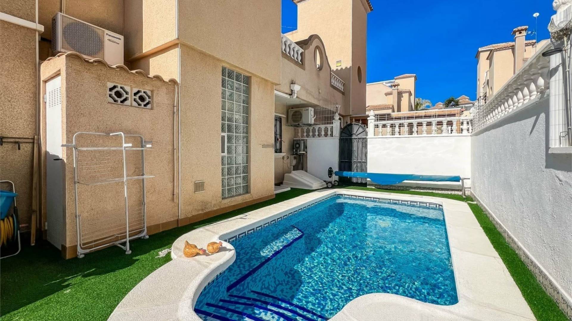 Segunda Mano - Villa independiente - Orihuela Costa - VILLAMARTÍN