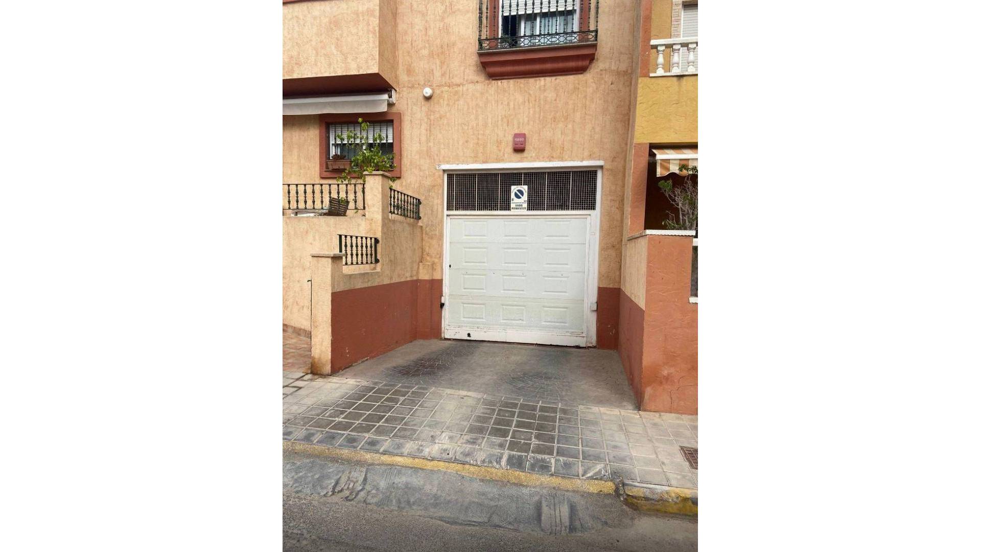 Segunda Mano - Villa independiente - Redován - PUEBLO