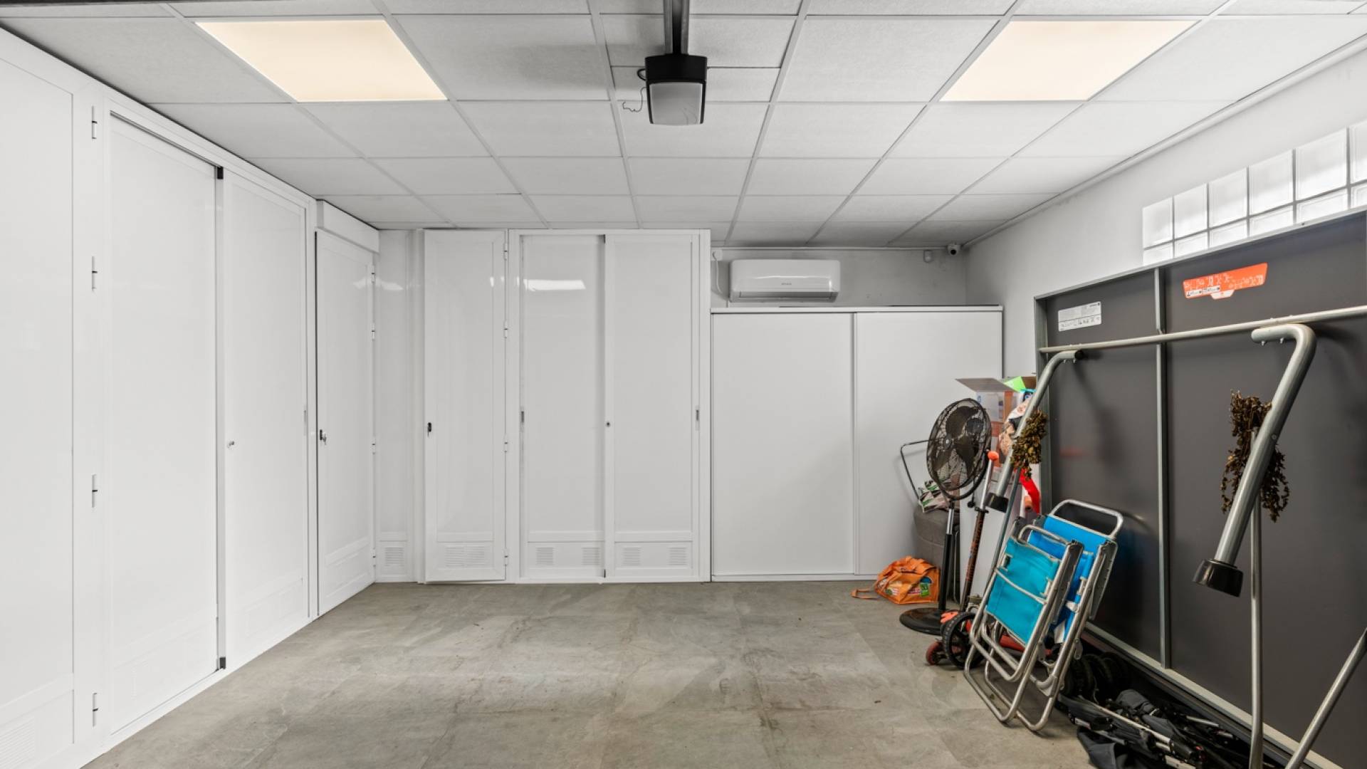 Segunda Mano - Villa independiente - San Juan Alicante - Frank Espinós