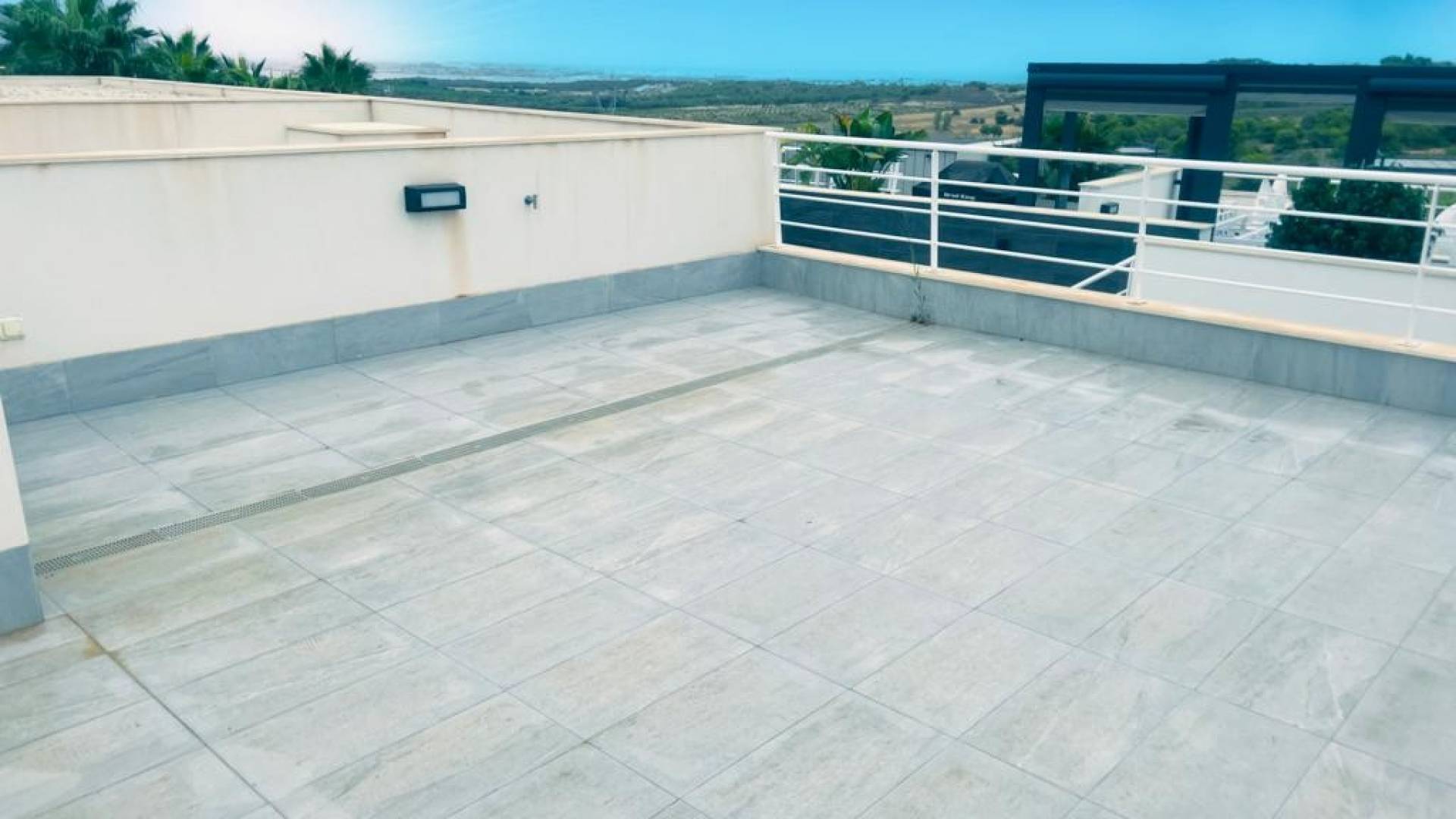 Segunda Mano - Villa independiente - San Miguel de Salinas