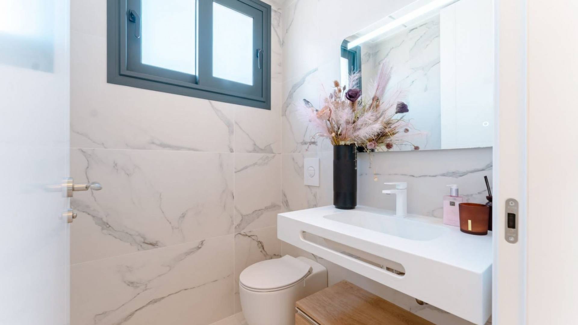 Segunda Mano - Villa independiente - San Miguel de Salinas