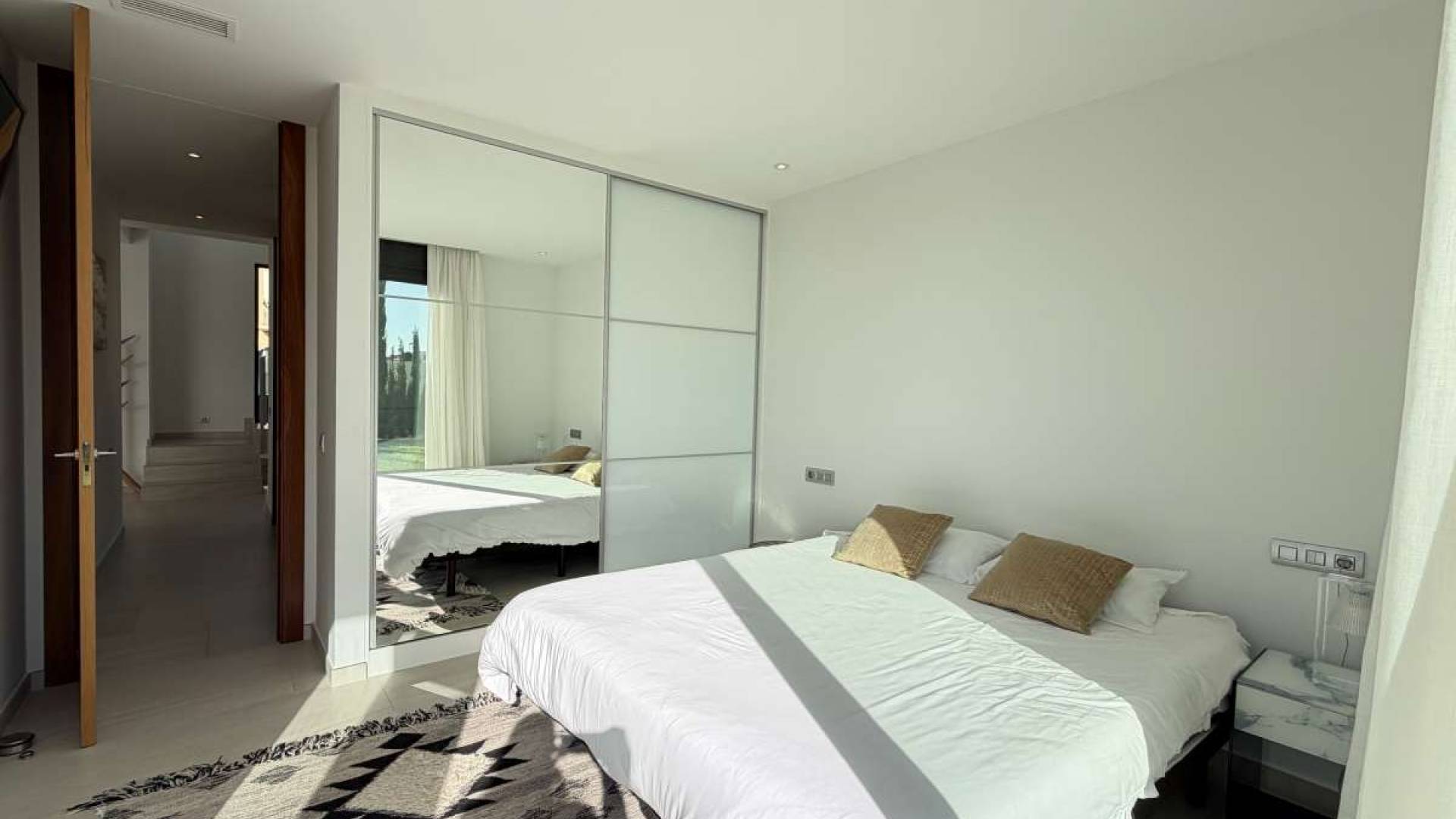 Segunda Mano - Villa independiente - Sierra Cortina