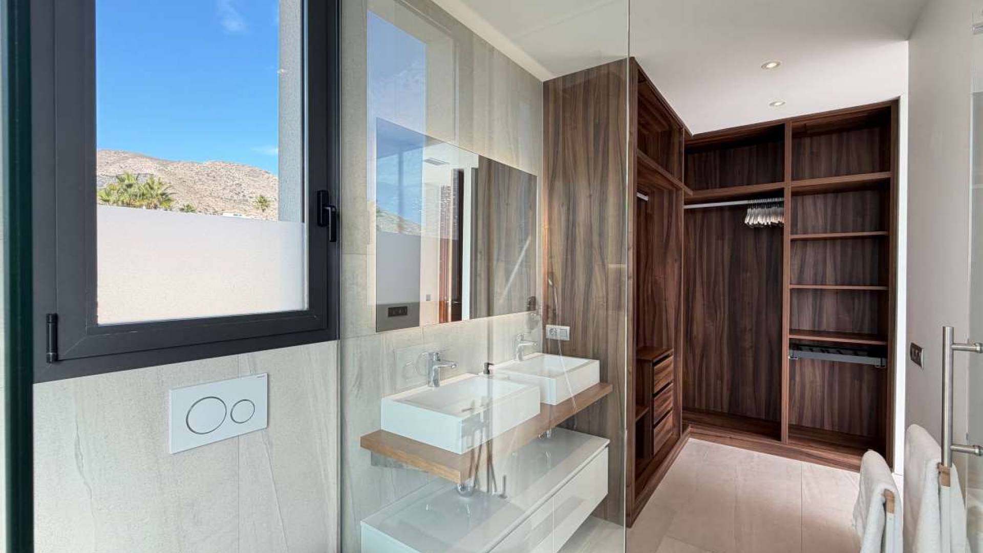 Segunda Mano - Villa independiente - Sierra Cortina