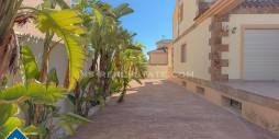 Segunda Mano - Villa independiente - Torrevieja - Aguas nuevas 2