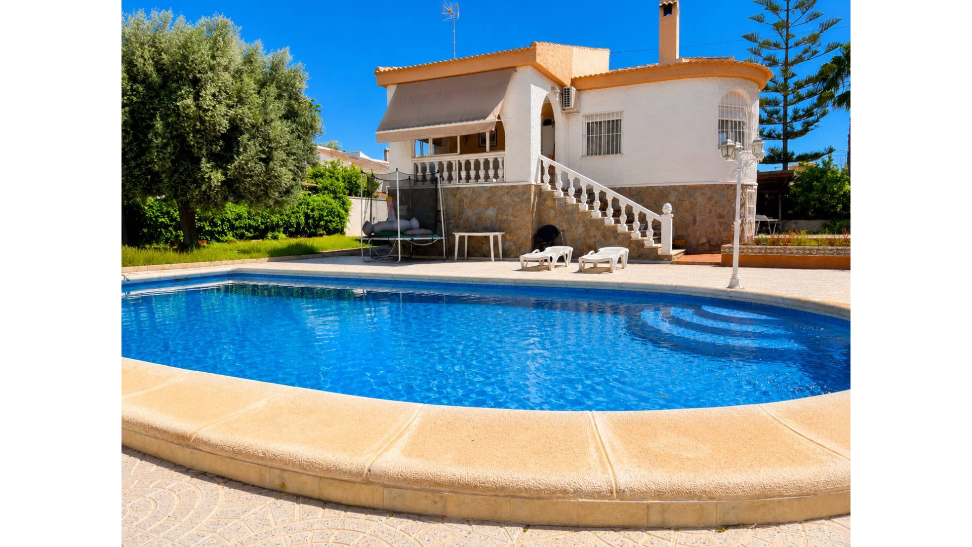Segunda Mano - Villa independiente - Torrevieja - La siesta