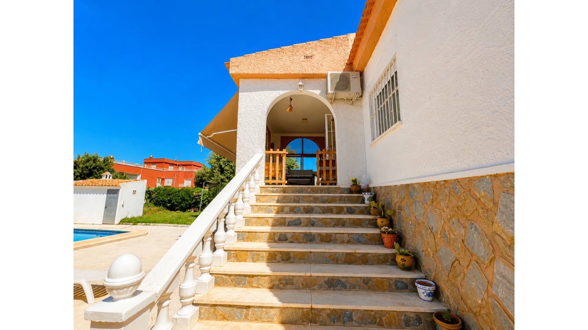 Segunda Mano - Villa independiente - Torrevieja - La siesta