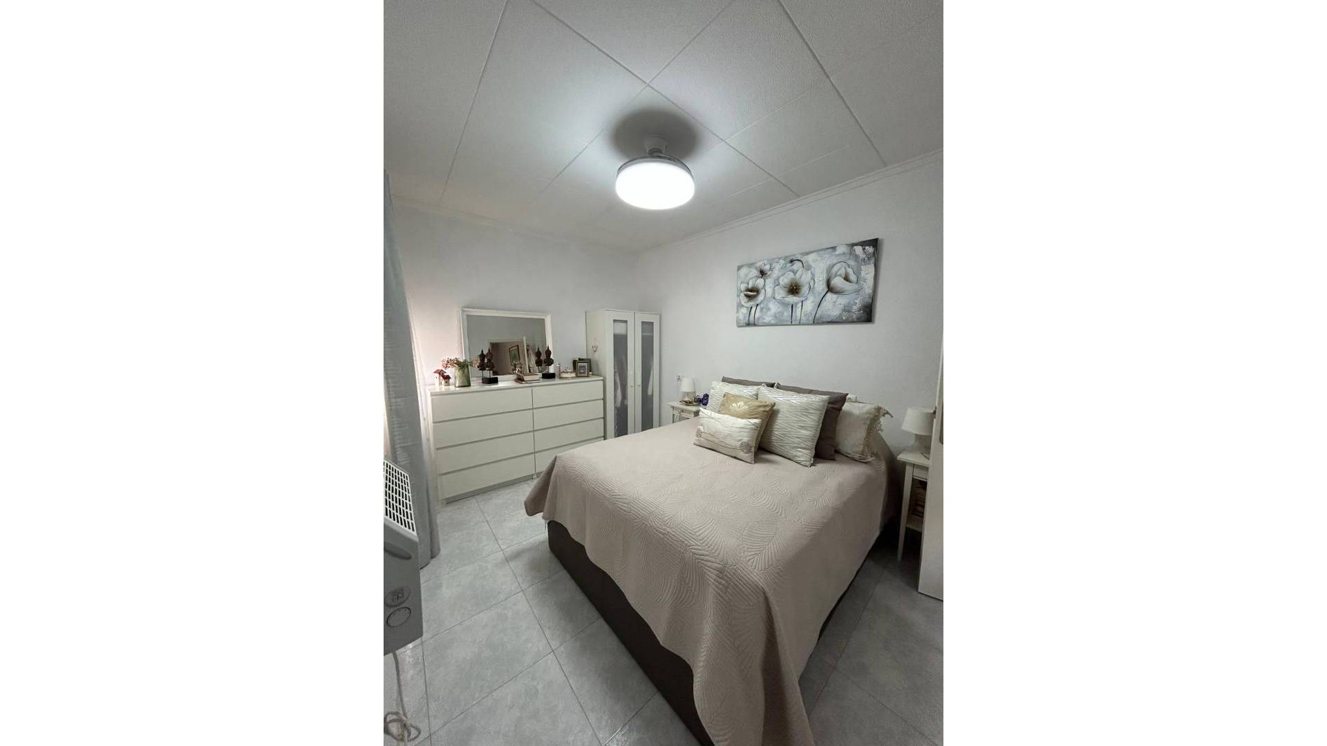 Segunda Mano - Villa independiente - Torrevieja - La siesta