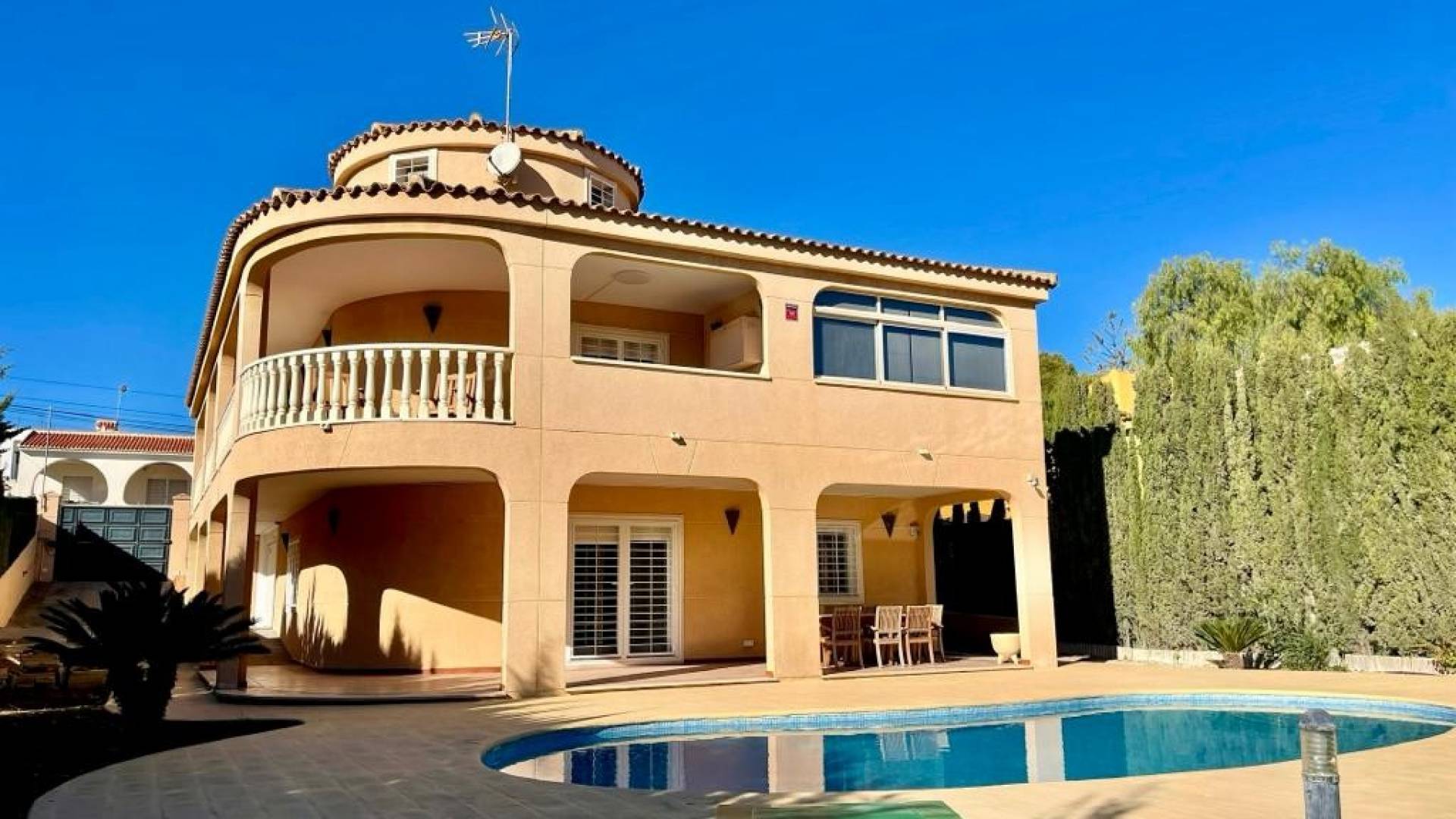 Segunda Mano - Villa independiente - Torrevieja - Los Balcones - Los Altos del Edén