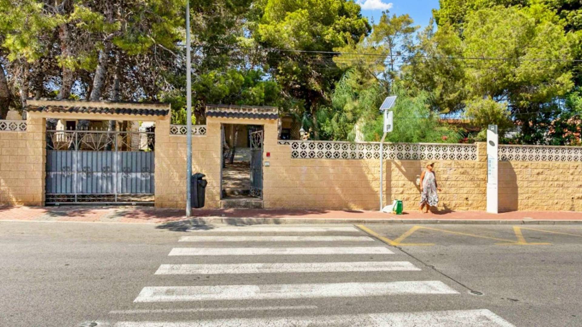 Segunda Mano - Villa independiente - Torrevieja - Los Balcones - Los Altos del Edén