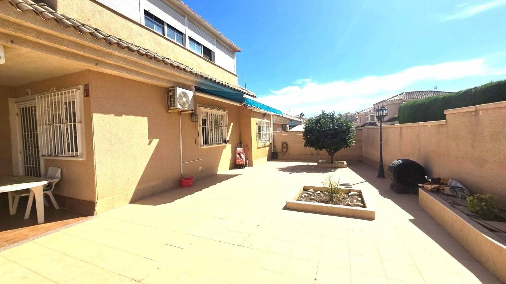 Segunda Mano - Villa independiente - Torrevieja - Los Balcones - Los Altos del Edén
