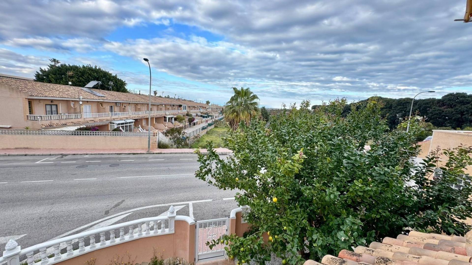 Segunda Mano - Villa independiente - Torrevieja - Los balcones
