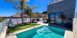 Segunda Mano - Villa independiente - Torrevieja - Los Balcones