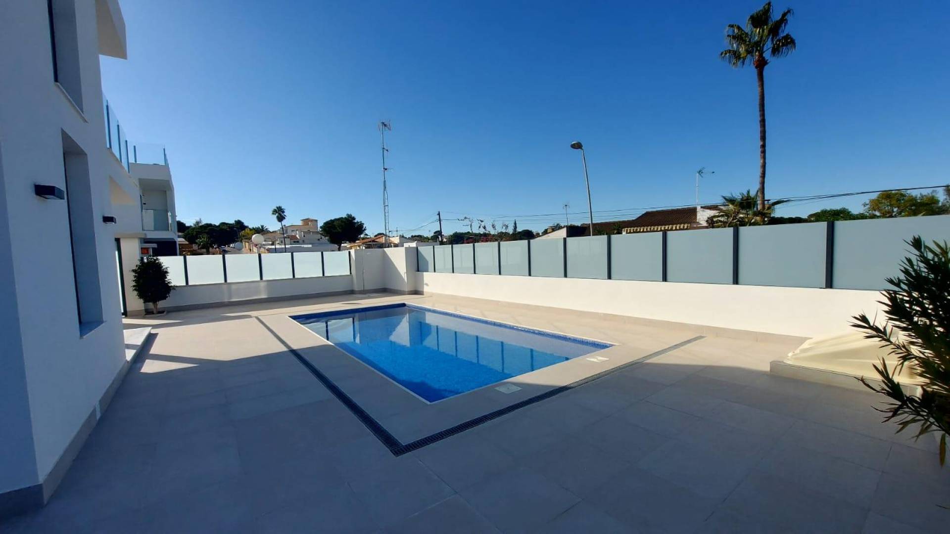 Segunda Mano - Villa independiente - Torrevieja - Los balcones