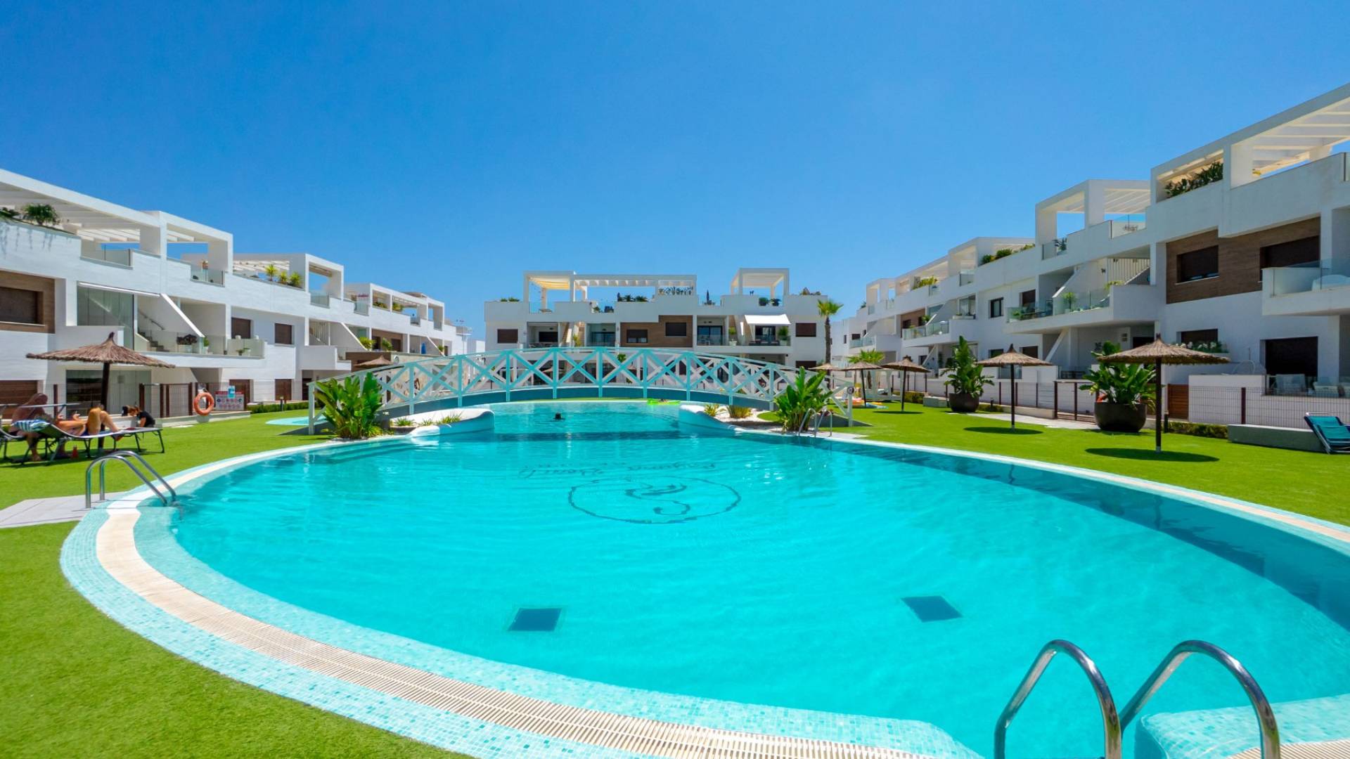 Segunda Mano - Villa independiente - Torrevieja - Los balcones
