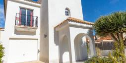 Segunda Mano - Villa independiente - Torrevieja - Los balcones