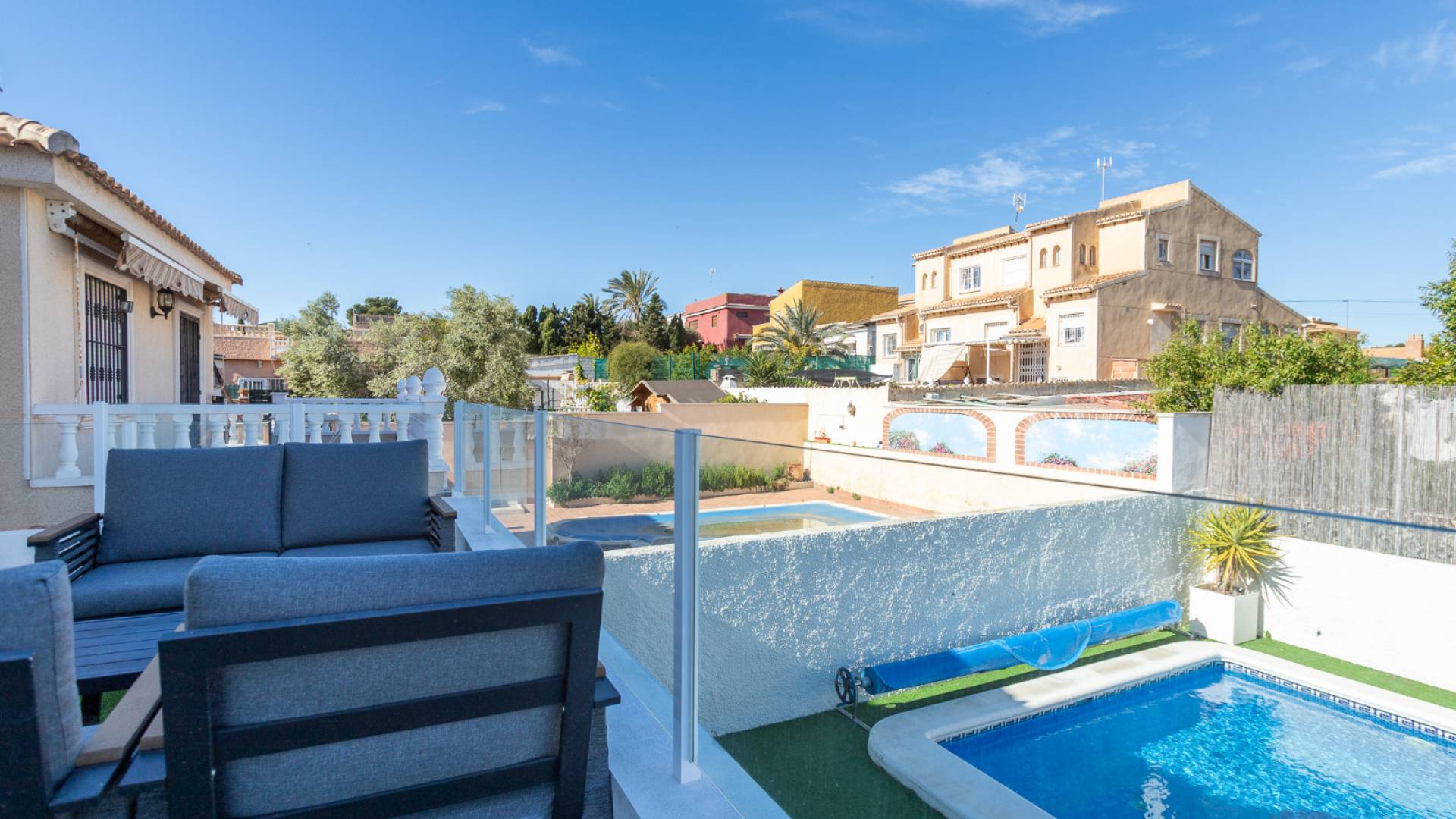 Segunda Mano - Villa independiente - Torrevieja - Los balcones