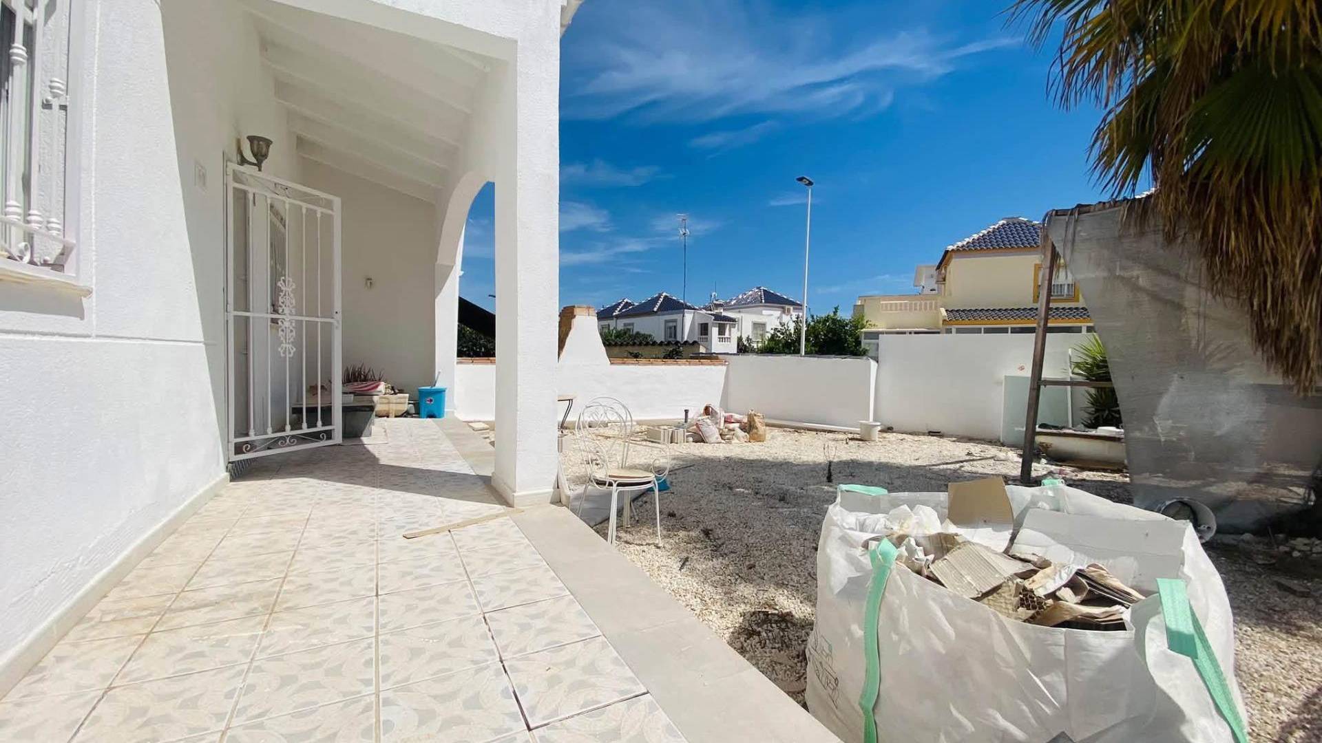 Segunda Mano - Villa independiente - Torrevieja - Los balcones