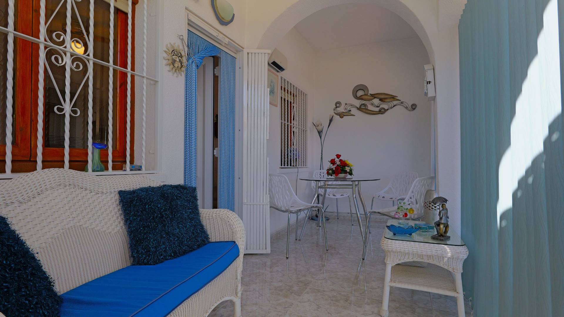 Segunda Mano - Villa independiente - Torrevieja - Urbanización San Luis