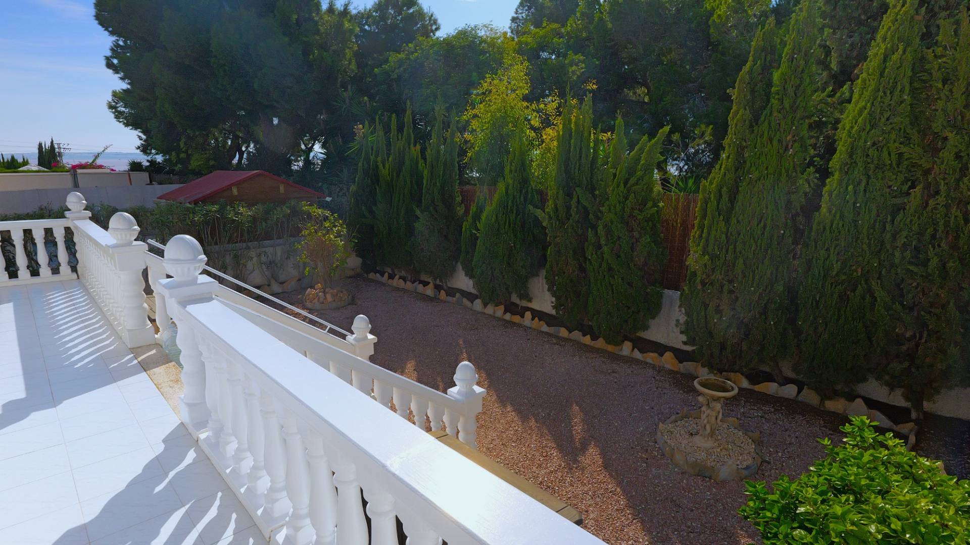 Segunda Mano - Villa independiente - Torrevieja - Urbanización San Luis