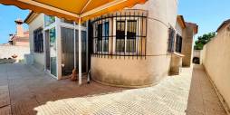 Segunda Mano - Villa independiente - Torrevieja - Urbanización San Luis