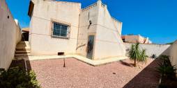 Segunda Mano - Villa independiente - Torrevieja - Urbanización San Luis
