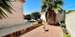 Segunda Mano - Villa independiente - Torrevieja - Urbanización San Luis