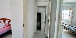 Segunda Mano - Villa independiente - Torrevieja - Urbanización San Luis