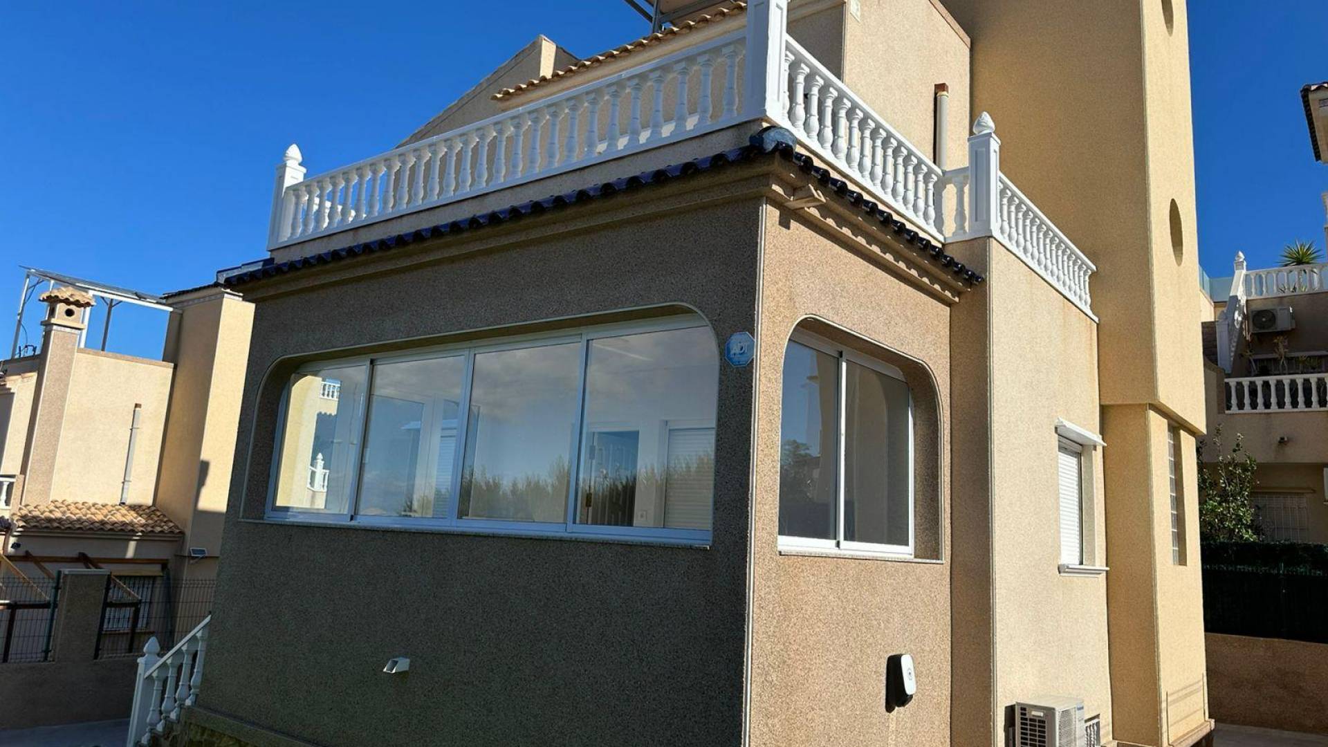 Segunda Mano - Villa independiente - Torrevieja - VILLAMARTIN
