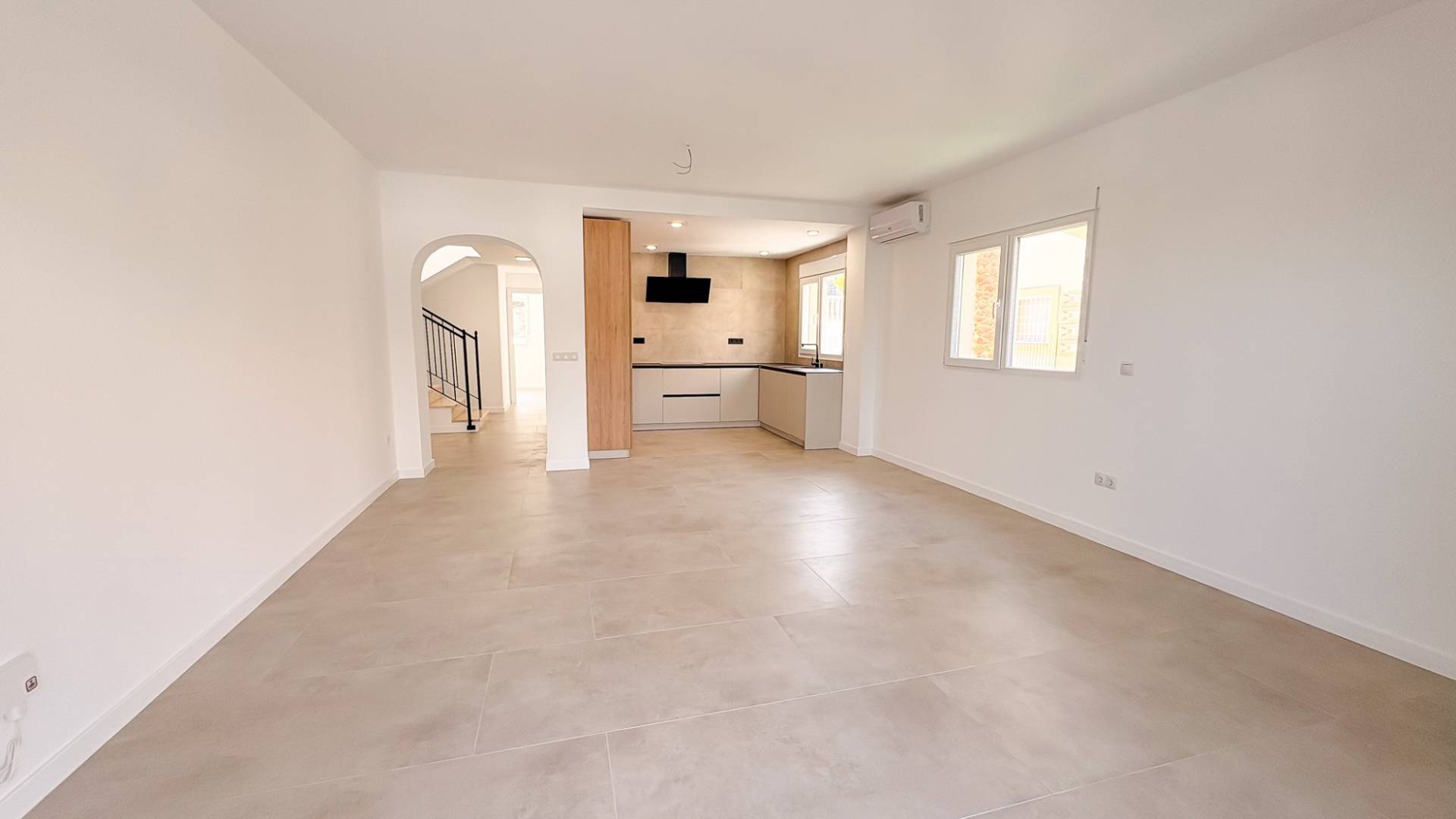 Segunda Mano - Villa semi pareada - El Campello - Pueblo Acantilado - Venta Lanuza