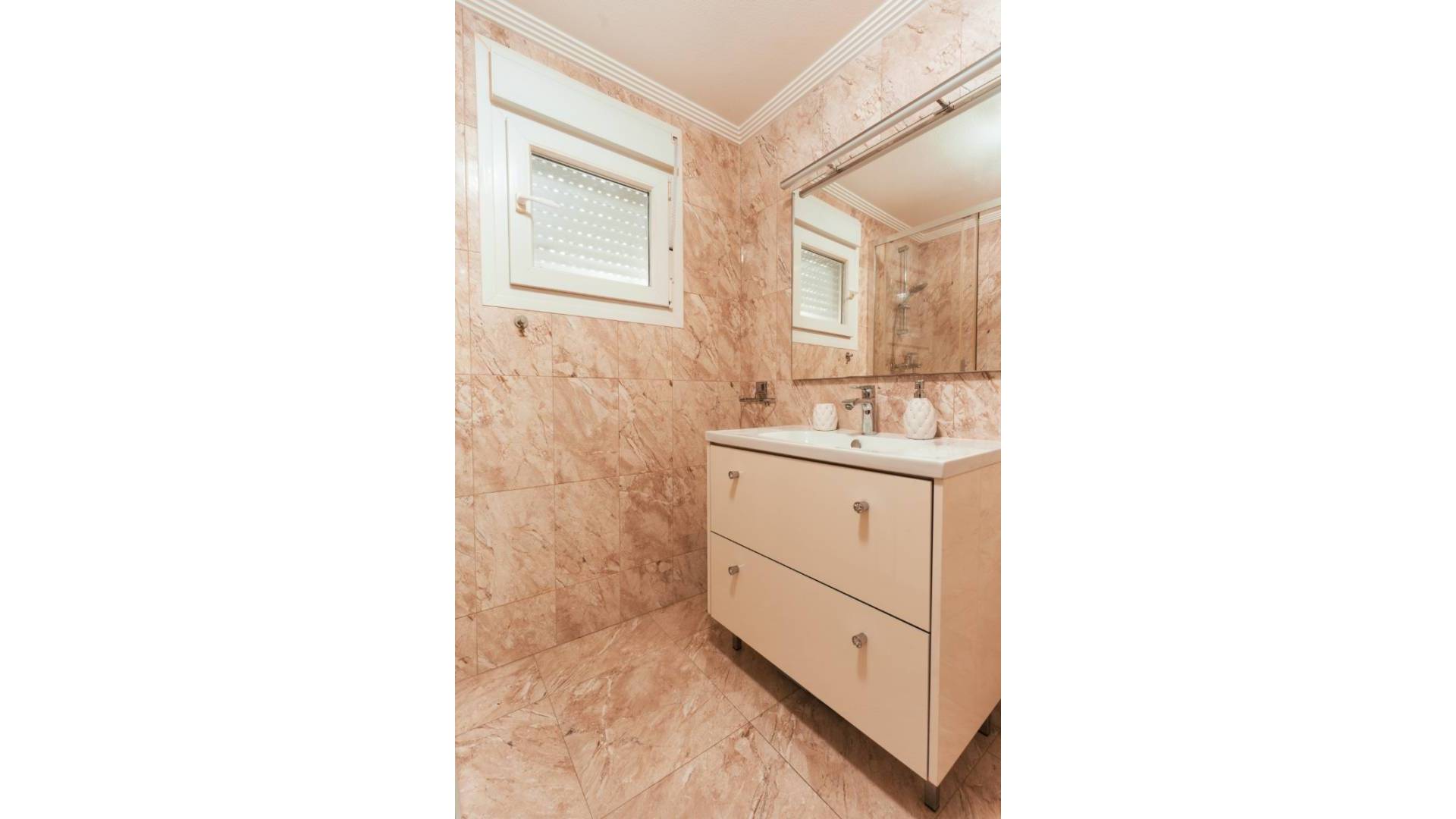 Segunda Mano - Villa semi pareada - Torrevieja - Los balcones