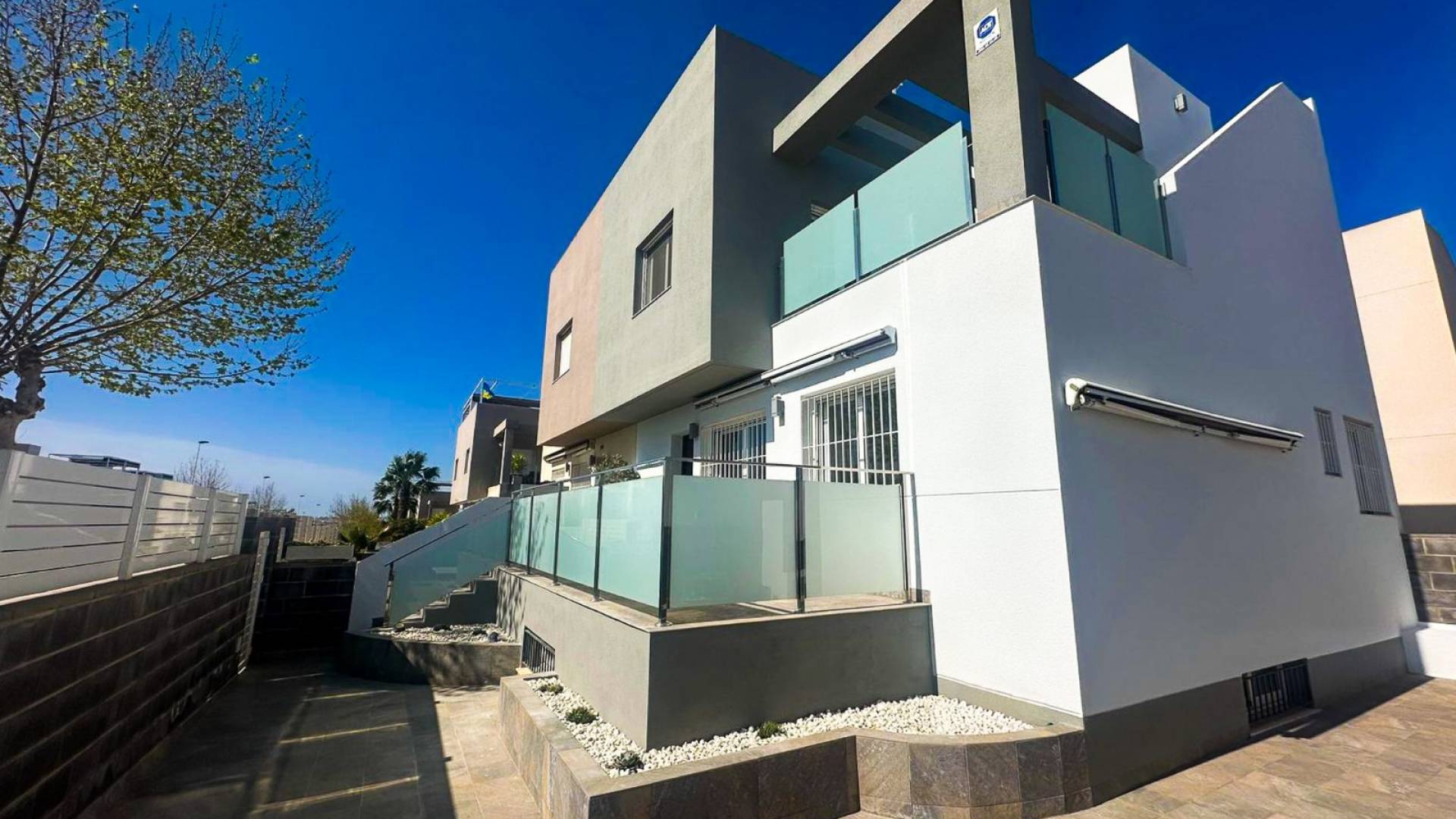 Segunda Mano - Villa semi pareada - Torrevieja