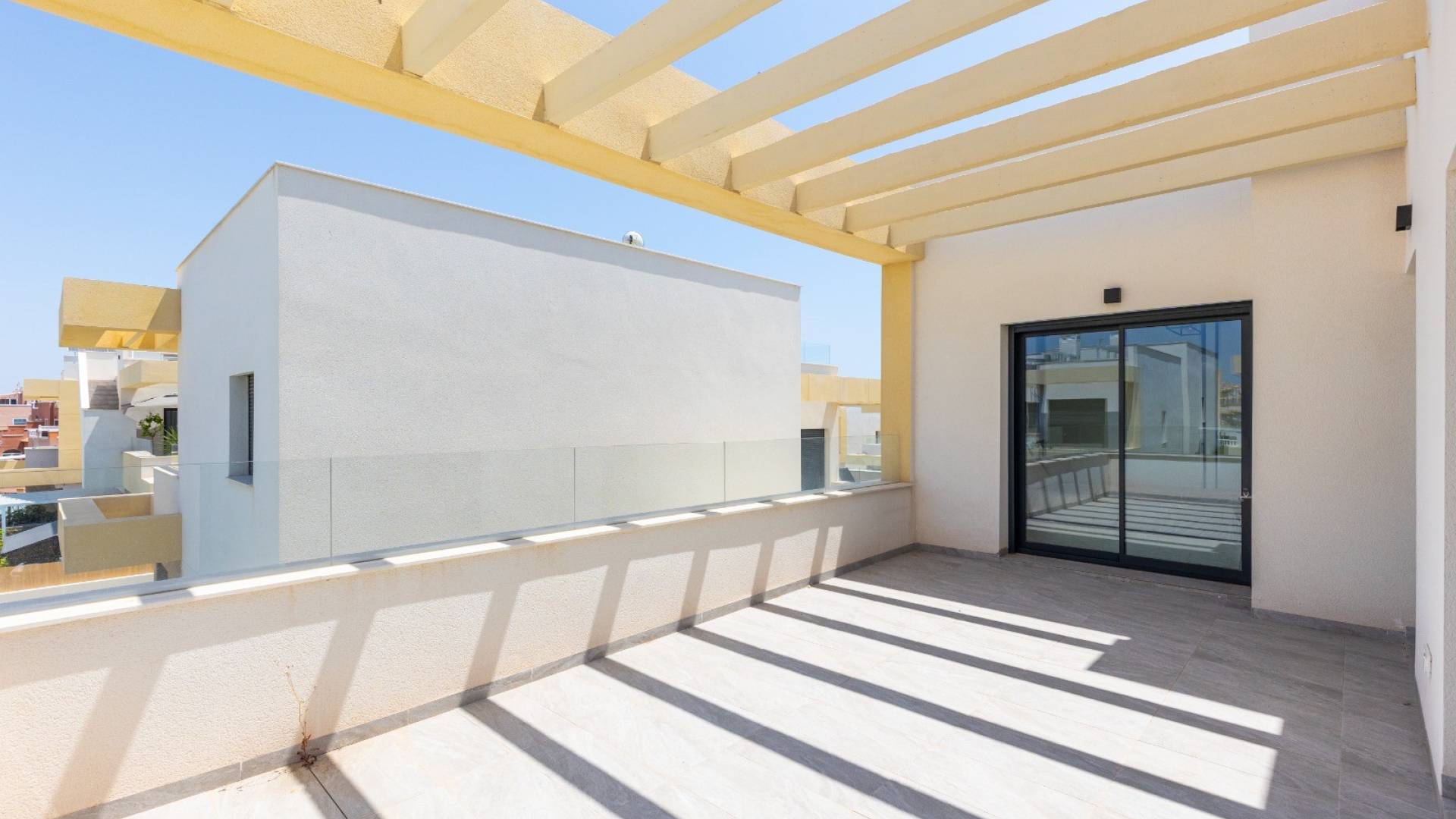 Segunda Mano - Villa / Semi separado - Los Montesinos - La Herrada