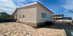 Segunda Mano - Villa / Semi separado - Torrevieja - La Mata