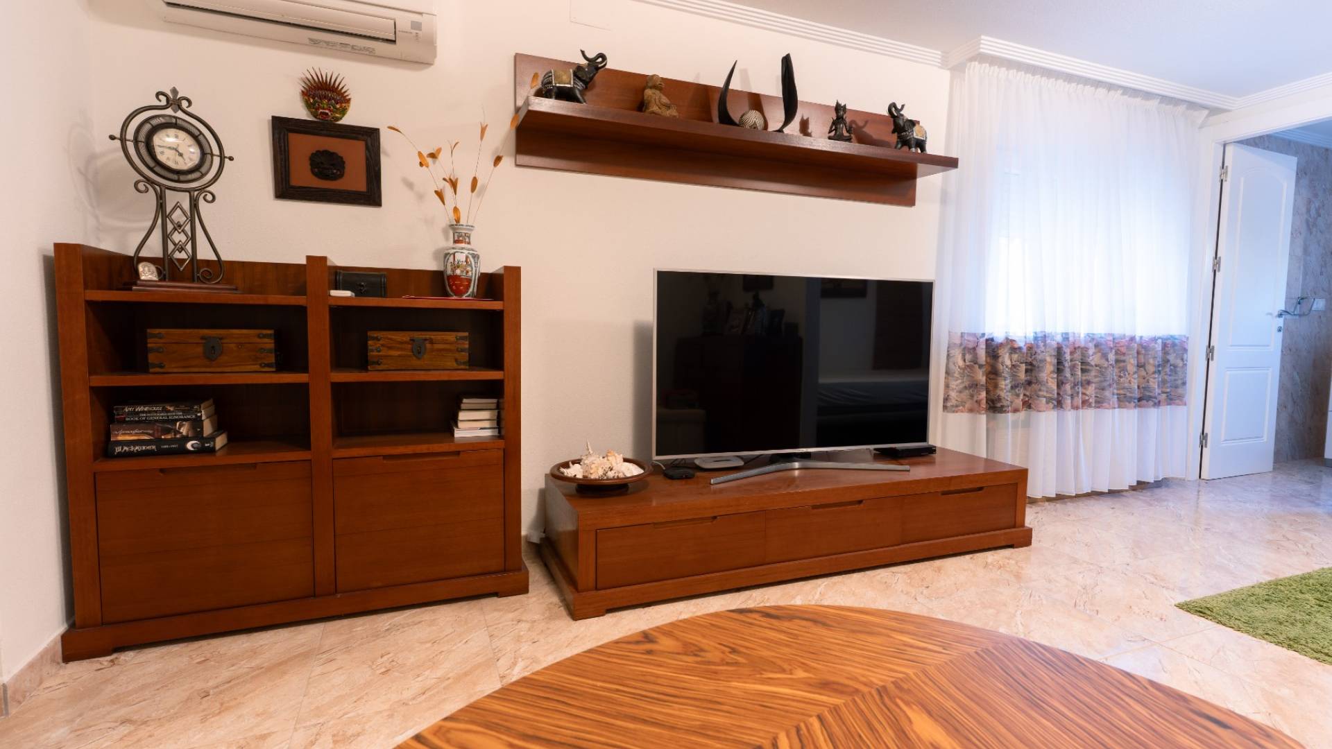 Segunda Mano - Villa / Semi separado - Torrevieja - Los balcones